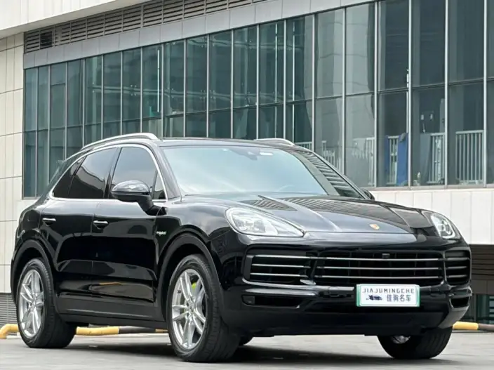 Cayenne E-Hybrid 2021 Model Cayenne E-Hybrid 2.0T – фото 3