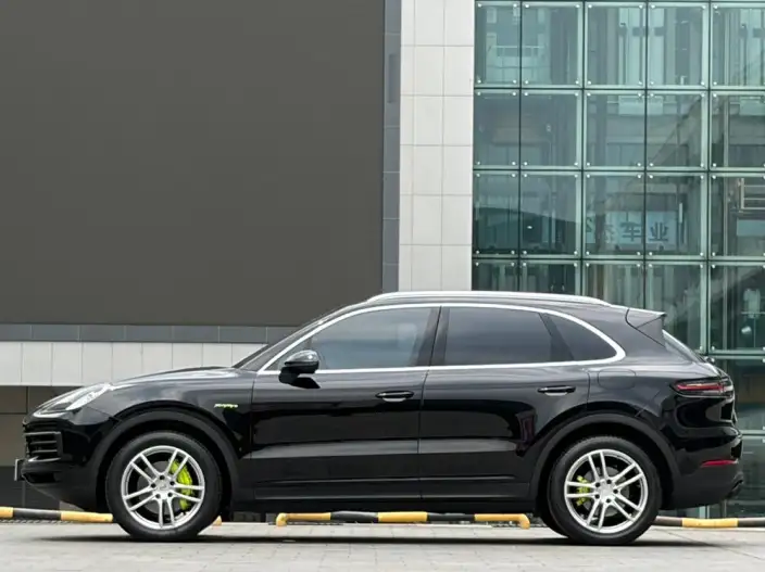 Cayenne E-Hybrid 2021 Model Cayenne E-Hybrid 2.0T – фото 4
