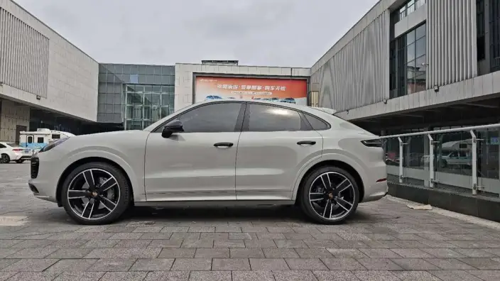 Cayenne Coupé 2020 Model Cayenne S Coupé 2.9T – фото 4