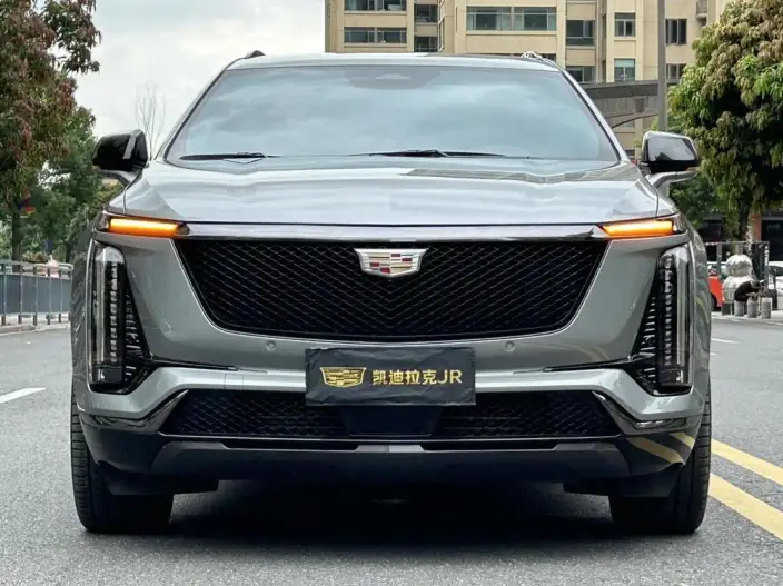 Cadillac XT5 2025 Model 28T 4WD Platinum Model – фото 2