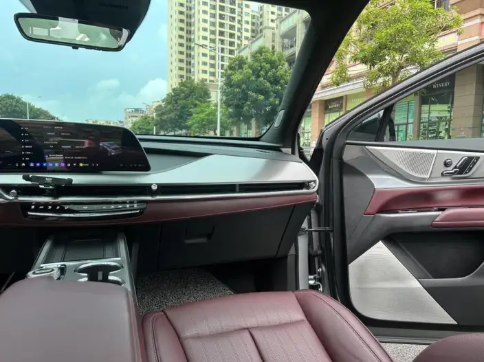 Cadillac XT5 2025 Model 28T 4WD Platinum Model – фото 10