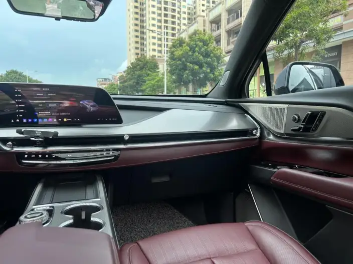Cadillac XT5 2025 Model 28T 4WD Platinum Model – фото 15
