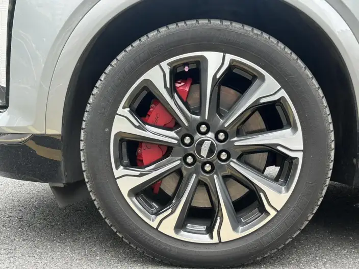 Cadillac XT5 2025 Model 28T 4WD Platinum Model – фото 20