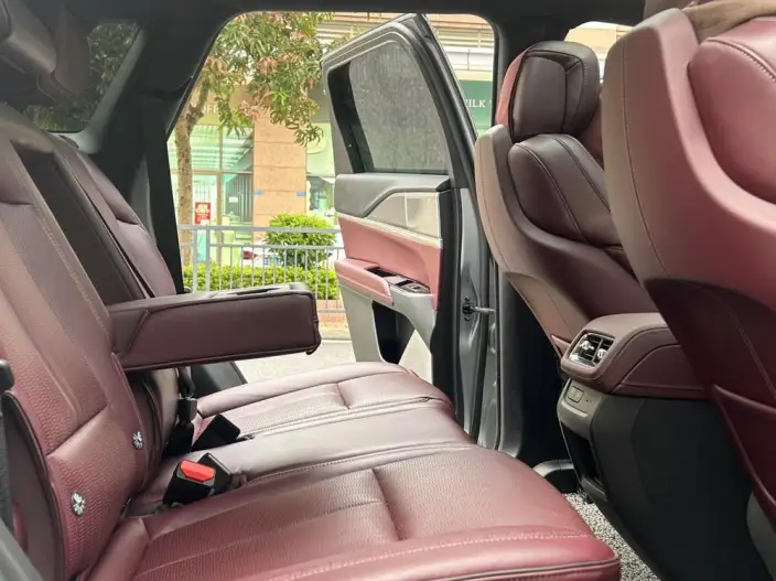 Cadillac XT5 2025 Model 28T 4WD Platinum Model – фото 28