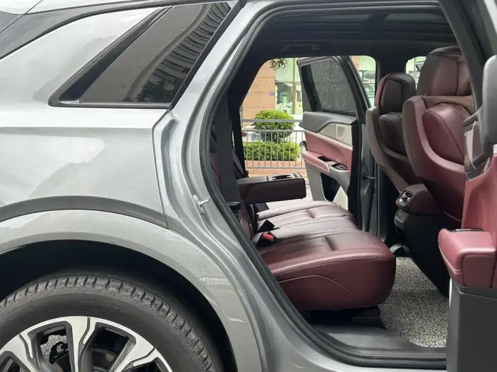 Cadillac XT5 2025 Model 28T 4WD Platinum Model – фото 30