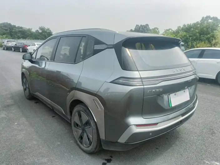 AION Y 2023 Model Plus 510 Lexiang Edition – фото 4