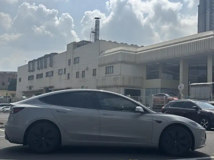 Model 3 2025 Model Rear-wheel drive version – фото 8
