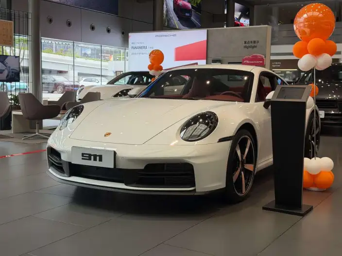 PORSCHE 911 2026 Model Carrera 3.0T – фото 1