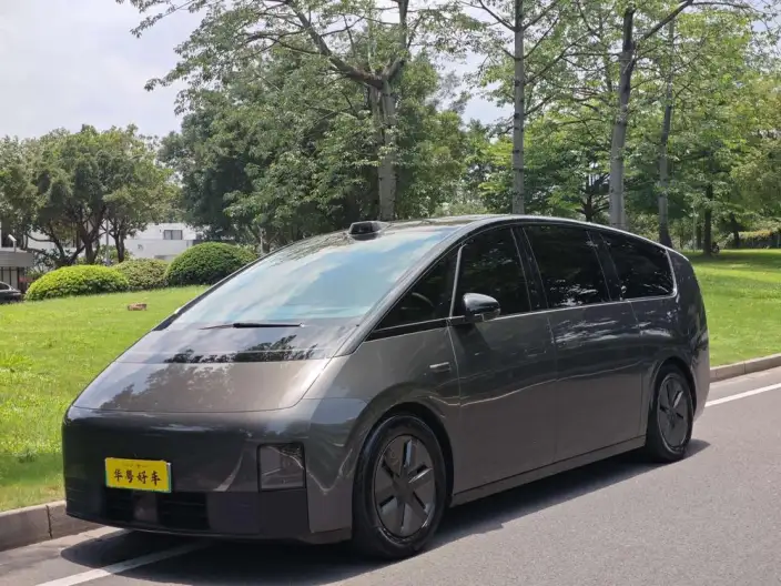 Li Auto MEGA 2024 Model Ultra Edition – фото 1
