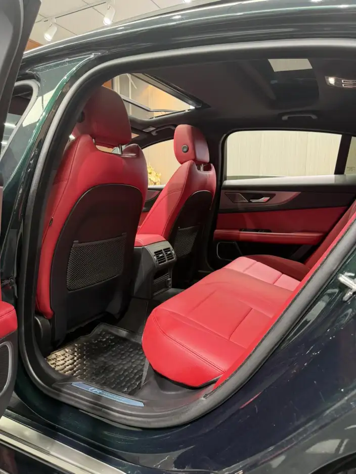 Jaguar XE L 2022 Model 2.0T 250PS R-DYNAMIC S Enterprising Sports Edition – фото 10