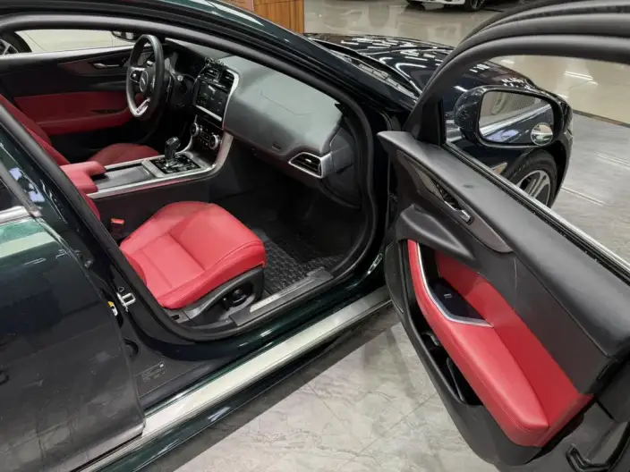 Jaguar XE L 2022 Model 2.0T 250PS R-DYNAMIC S Enterprising Sports Edition – фото 11