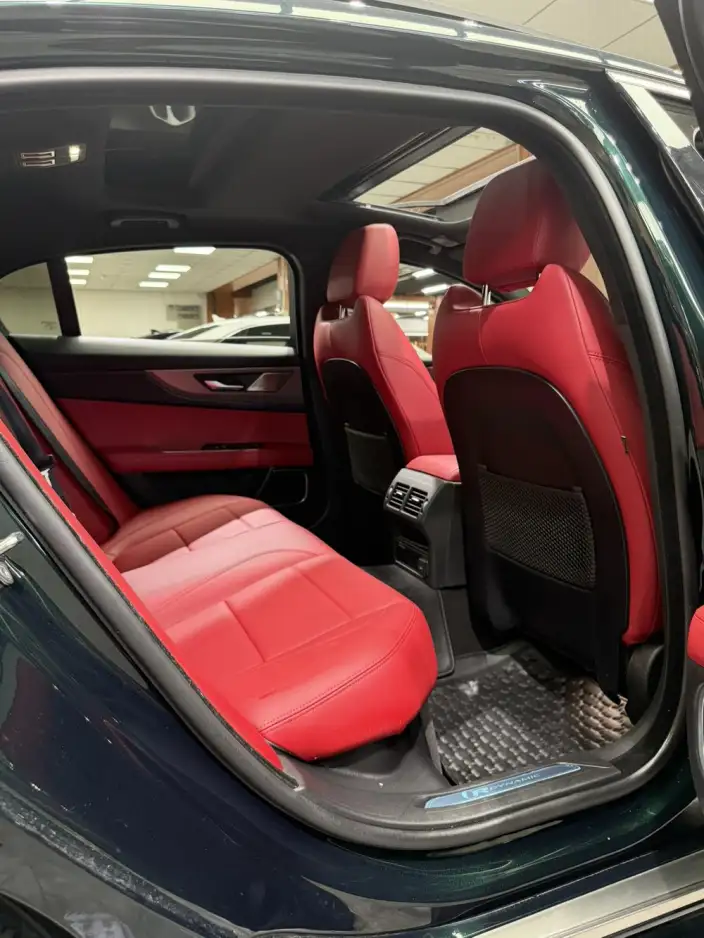 Jaguar XE L 2022 Model 2.0T 250PS R-DYNAMIC S Enterprising Sports Edition – фото 12