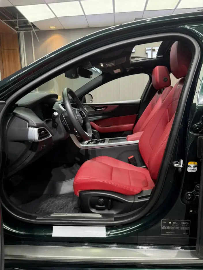 Jaguar XE L 2022 Model 2.0T 250PS R-DYNAMIC S Enterprising Sports Edition – фото 19