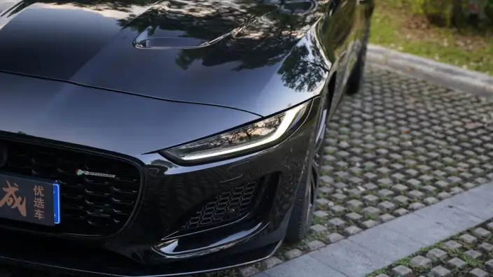 Jaguar F-TYPE 2023 Model P300 Hardtop Edition R-DYNAMIC BLACK – фото 11