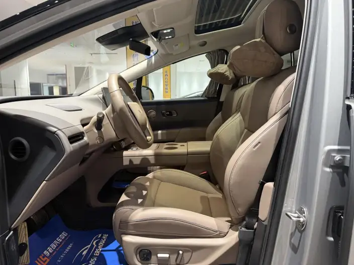 Li Auto i8 2025 Model Standard Edition – фото 18