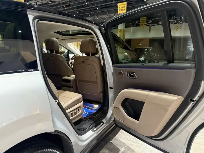 Li Auto i8 2025 Model Standard Edition – фото 24