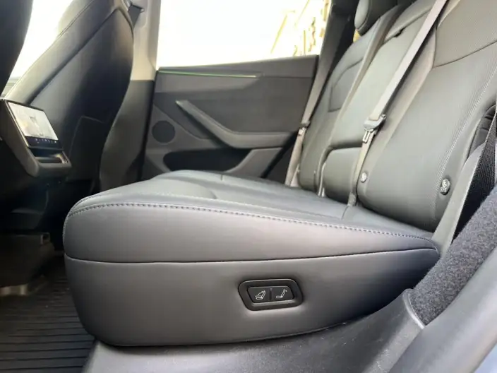 Model Y 2025 Model Facelift Long Battery Life Pro All-wheel drive version – фото 11