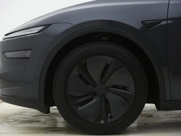 Model Y 2025 Model Rear-wheel drive version – фото 7