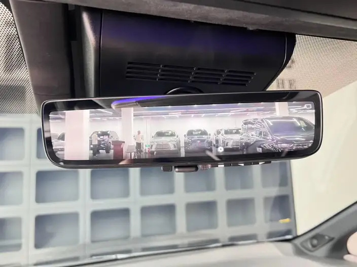 Elfa 2025 Model 2.5L Intelligent Hybrid 4WD Zhen Xiang Gold Edition – фото 11