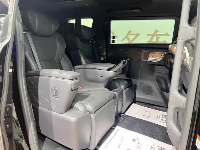 Elfa 2025 Model 2.5L Intelligent Hybrid 4WD Zhen Xiang Gold Edition – фото 35