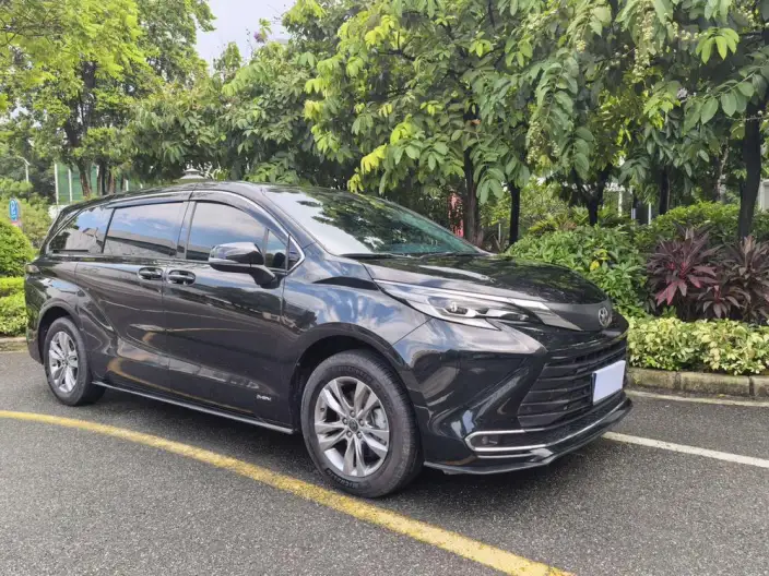 Toyota Sienna 2024 Model Hybrid 2.5L Comfort Edition – фото 3