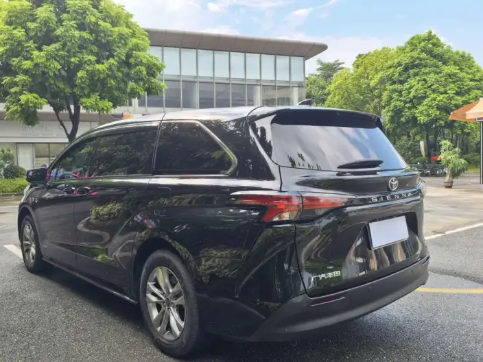 Toyota Sienna 2024 Model Hybrid 2.5L Comfort Edition – фото 4