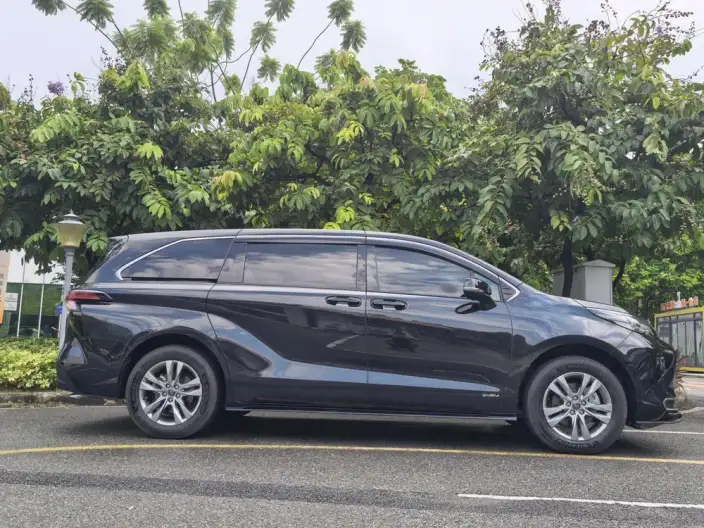 Toyota Sienna 2024 Model Hybrid 2.5L Comfort Edition – фото 6