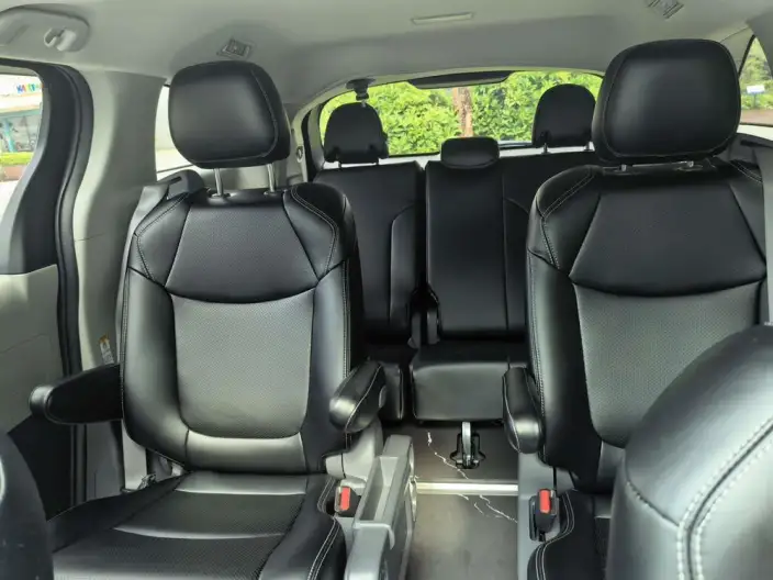 Toyota Sienna 2024 Model Hybrid 2.5L Comfort Edition – фото 11