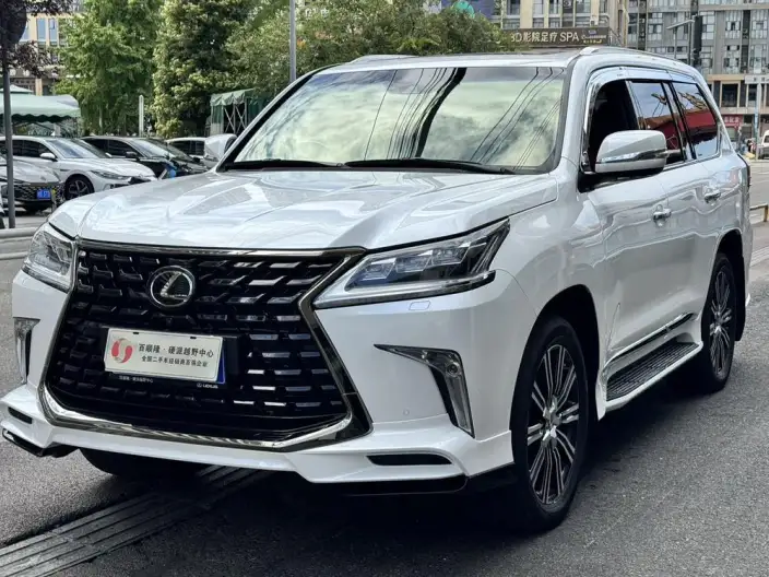 Lexus LX 2021 Model 5.7L Automatic 4WD 8 seat Parallel Imported – фото 1