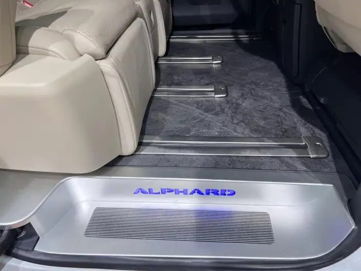 Elfa 2023 Model 2.5L Intelligent Hybrid 4WD Premium – фото 11
