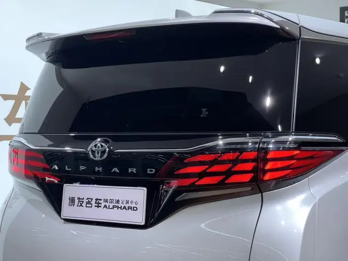 Elfa 2023 Model 2.5L Intelligent Hybrid 4WD Premium – фото 26