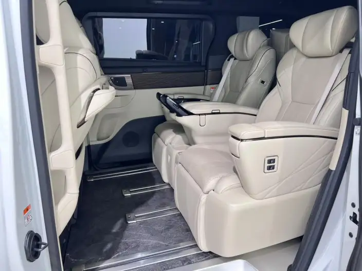 Elfa 2023 Model 2.5L Intelligent Hybrid 4WD Premium – фото 33