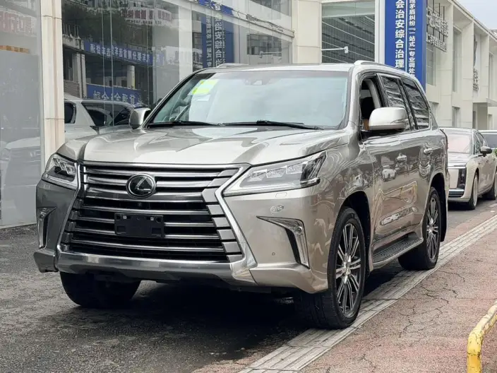 Lexus LX 2021 Model 5.7L Automatic 4WD 7 seat Parallel Imported – фото 1