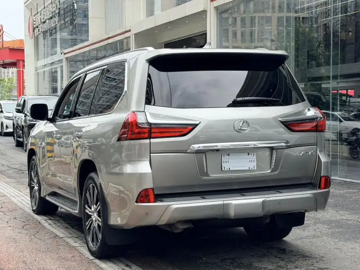 Lexus LX 2021 Model 5.7L Automatic 4WD 7 seat Parallel Imported – фото 4