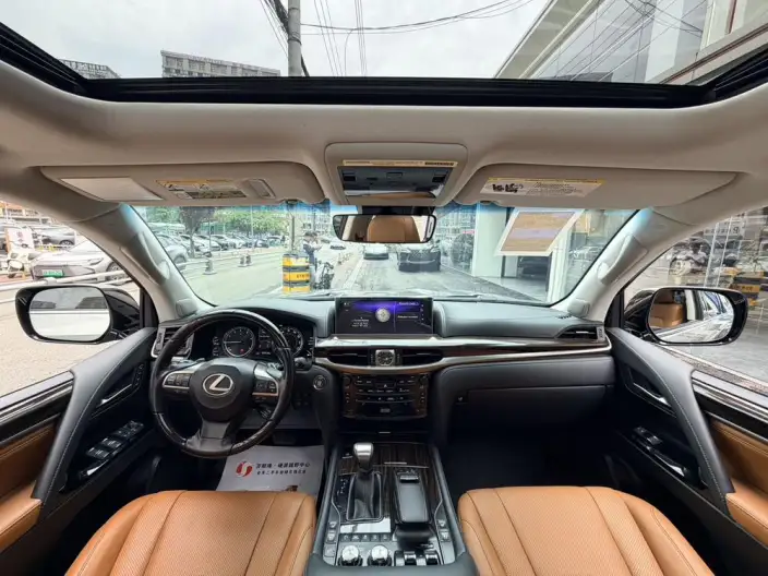 Lexus LX 2021 Model 5.7L Automatic 4WD 7 seat Parallel Imported – фото 8