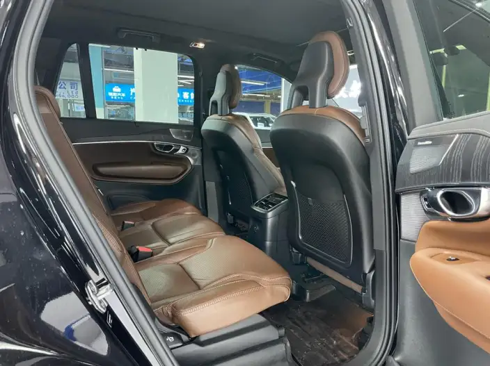Volvo XC90 PHEV 2021 Model E Drive Hybrid T8 Smart Prestige Deluxe Edition 7 seat – фото 12