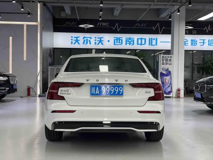 Volvo S60 2025 Model B5 Smart Elegance Sports Edition – фото 5