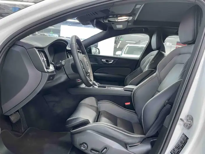 Volvo S60 2025 Model B5 Smart Elegance Sports Edition – фото 11