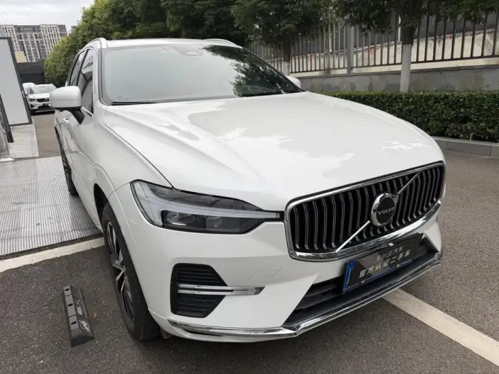 Volvo XC60 2024 Model B5 4WD Smart Range Deluxe Edition – фото 3