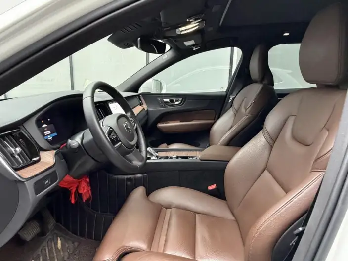 Volvo XC60 2024 Model B5 4WD Smart Range Deluxe Edition – фото 9