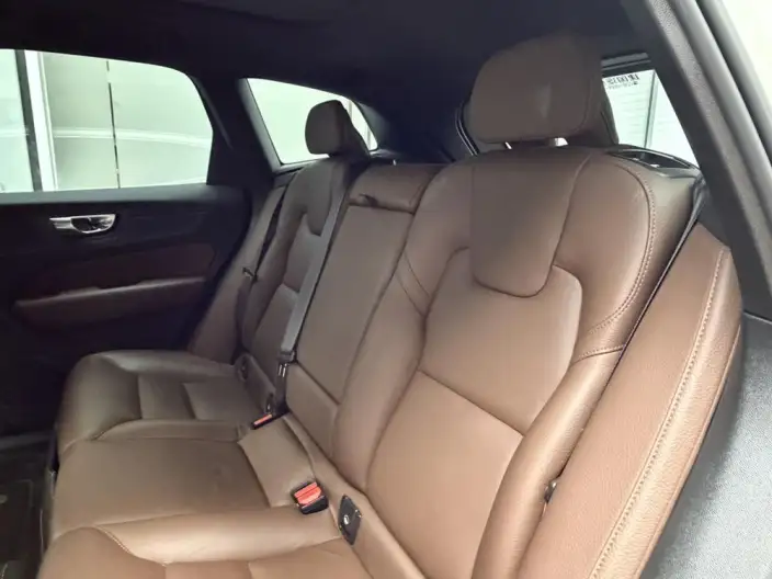 Volvo XC60 2024 Model B5 4WD Smart Range Deluxe Edition – фото 10