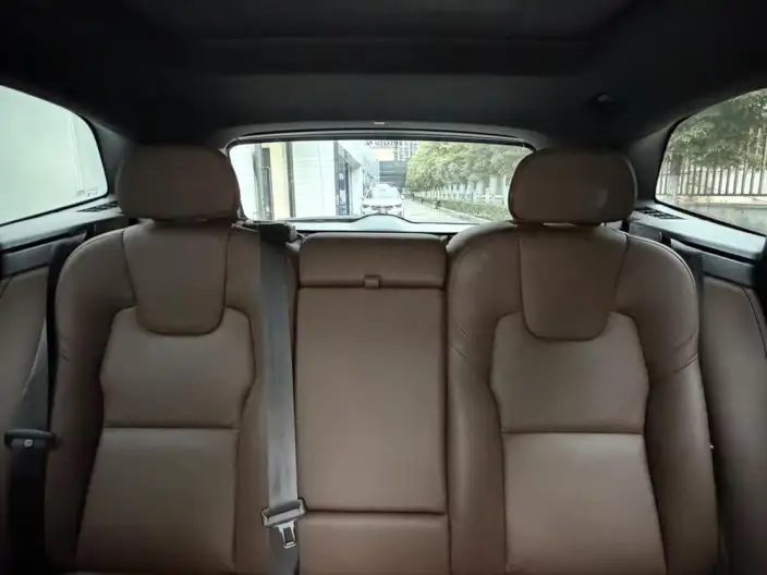 Volvo XC60 2024 Model B5 4WD Smart Range Deluxe Edition – фото 12