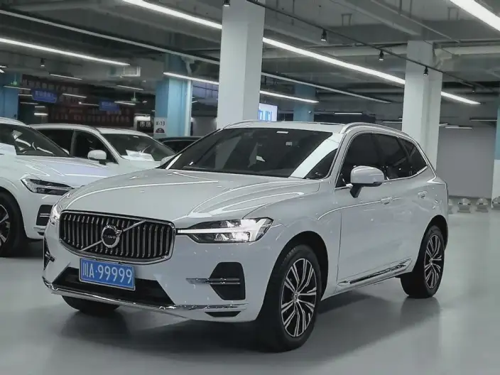 Volvo XC60 2022 Model B5 4WD Smart Range Deluxe Edition – фото 1