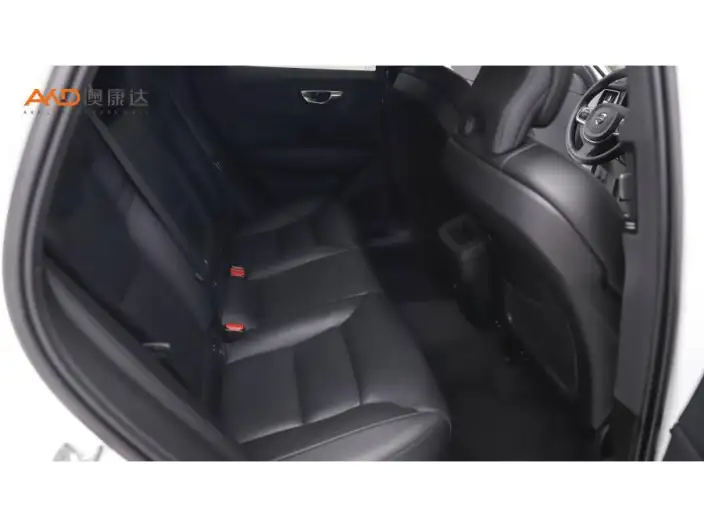 Volvo XC60 2020 Model T5 4WD Smart Range Deluxe Edition – фото 8