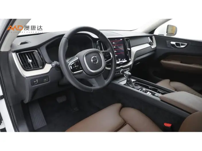 Volvo XC60 2020 Model T5 4WD Smart Range Deluxe Edition – фото 6