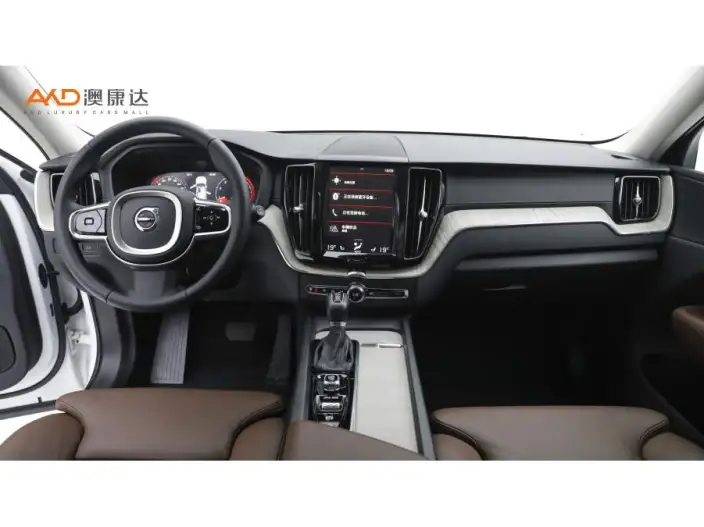 Volvo XC60 2020 Model T5 4WD Smart Range Deluxe Edition – фото 7