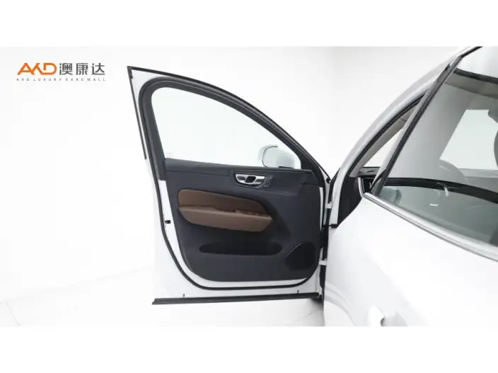 Volvo XC60 2020 Model T5 4WD Smart Range Deluxe Edition – фото 10