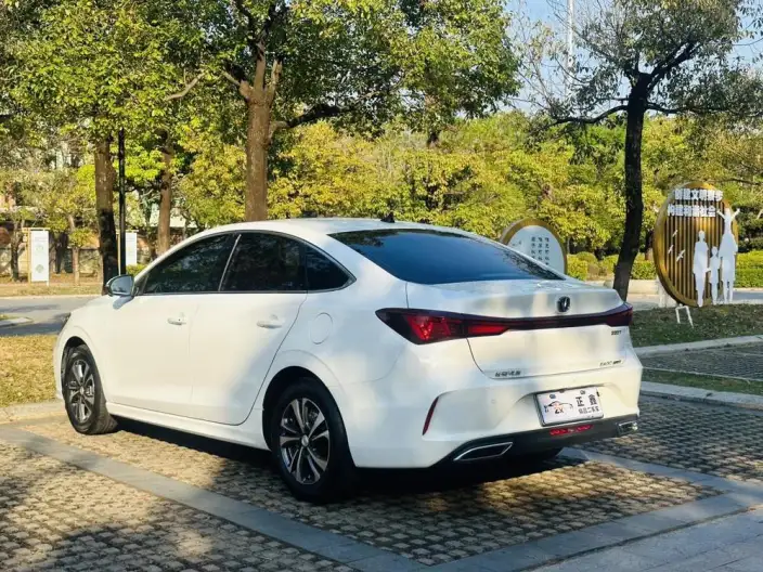 Changan Eado 2023 Model PLUS Changxiang Edition Blue whale NE 1.4T GDI DCT Noble Model – фото 4