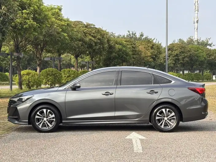 Changan Eado 2022 Model PLUS Blue whale NE 1.4T GDI DCT Noble Model – фото 4