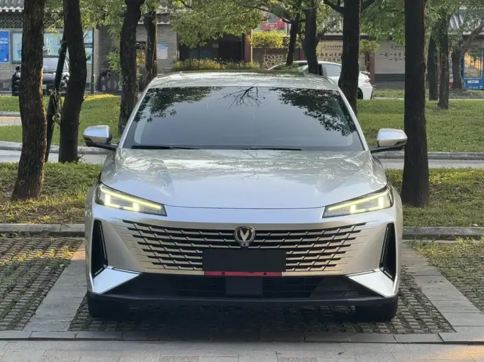 Changan Yida 2023 Model 1.5T GDI Automatic Pilot Model – фото 2